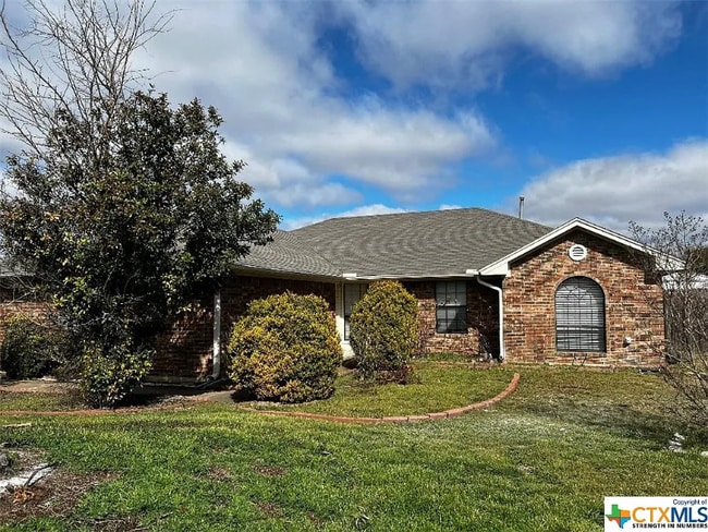 Building Photo - 901 Kelso Dr
