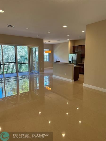 Building Photo - 12805 NW 83rd Ct
