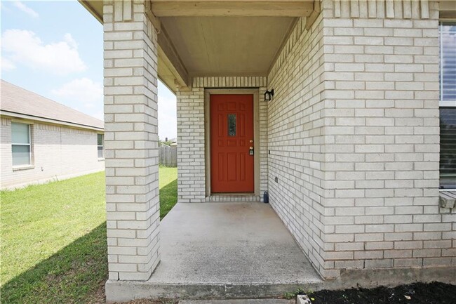 Building Photo - 306 McCarthur Dr
