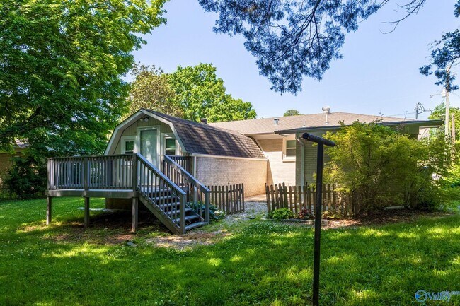 Foto del edificio - 3306 Reynolds Dr NW