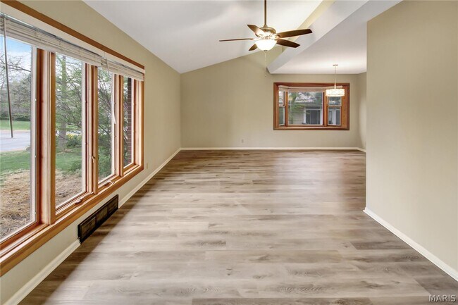 Foto del edificio - 3 Pem Rd