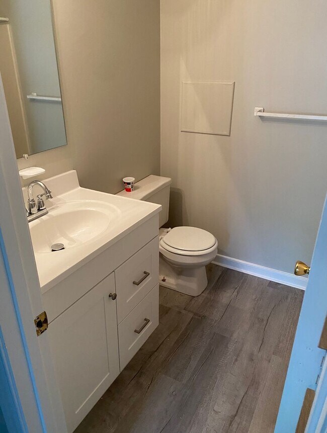 Building Photo - 1/2 off First Month's Rent: Midlothian, 3 ...