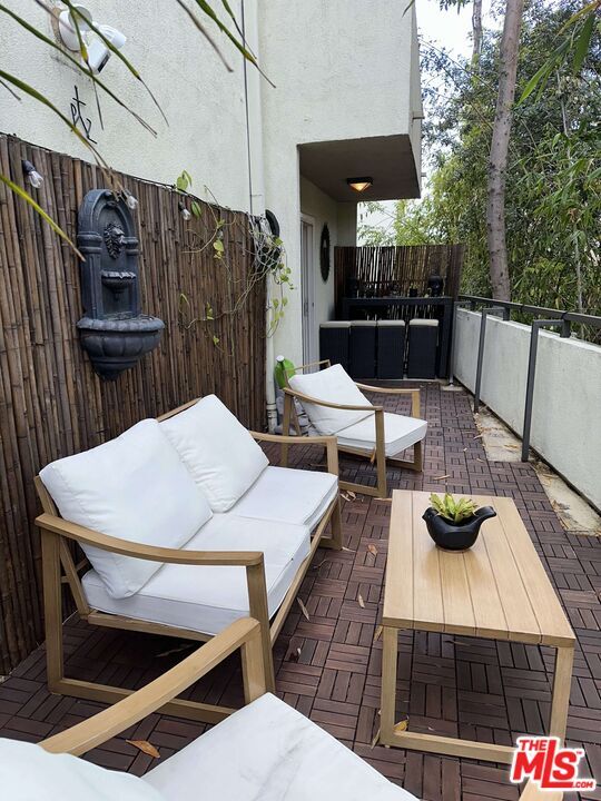 Foto del edificio - 4702 Fulton Ave