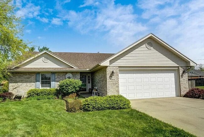 Building Photo - 3-bedroom 2 Full Bath Single-Family Home L...