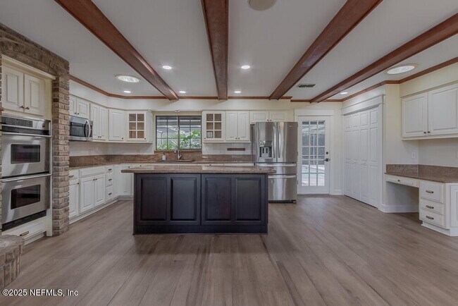 Foto del edificio - 4944 Mariners Point Dr