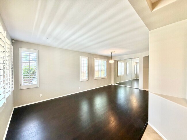 Building Photo - 42041 Delmonte St
