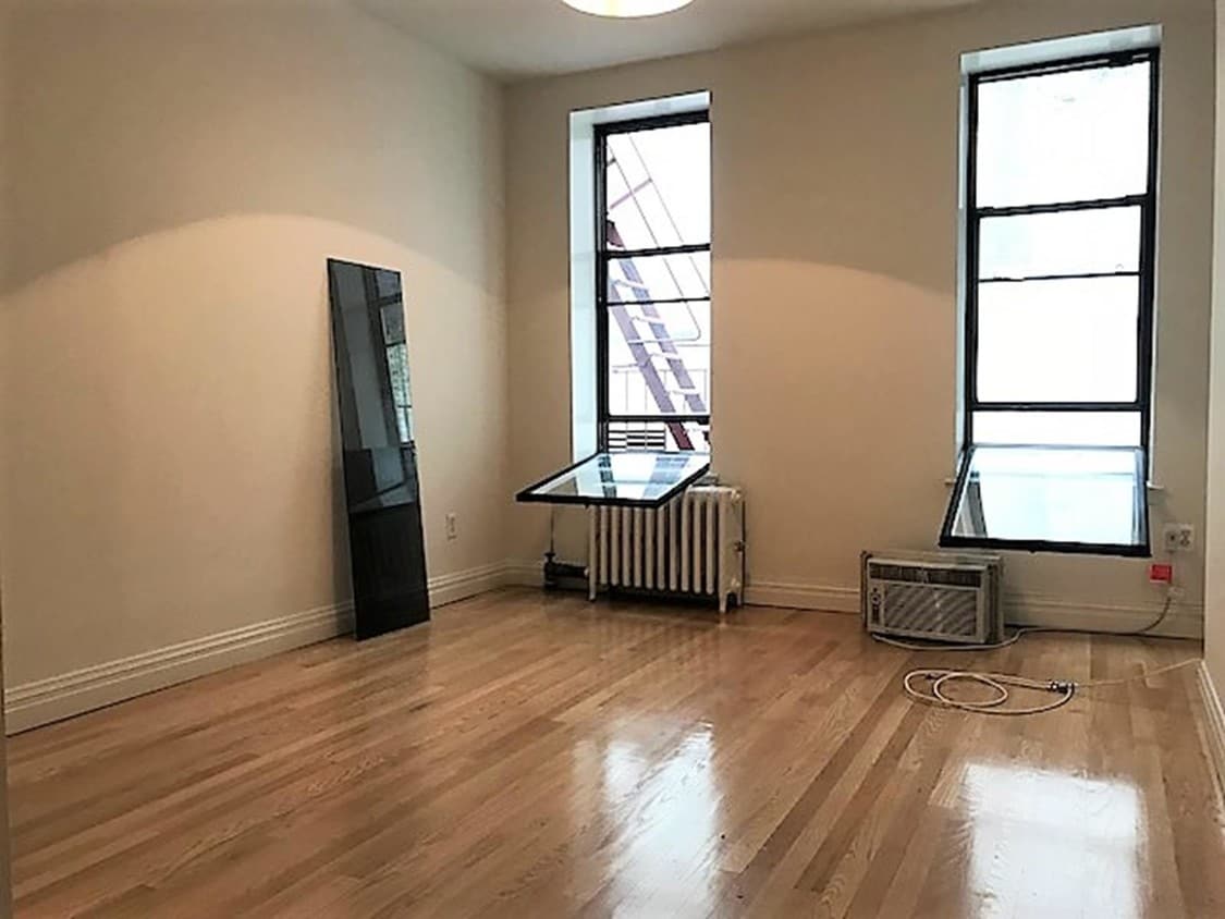 Primary Photo - 1153 Third Avenue