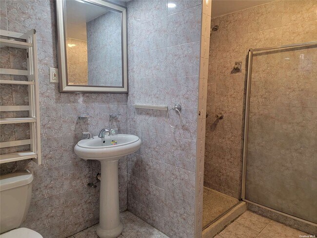 Foto del edificio - 140-03 Jewel Ave
