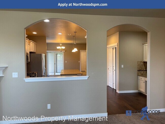 Foto del edificio - 3 br, 2 bath House - 1467 Spring St.