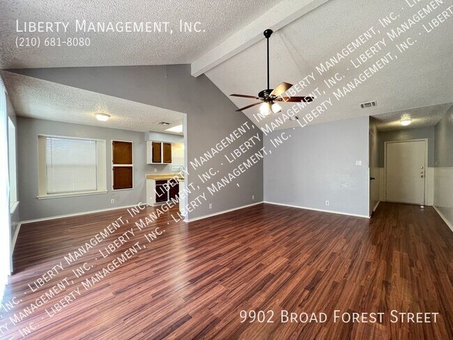 Building Photo - 3 bedroom 2 bath in the Northwest Crossing...