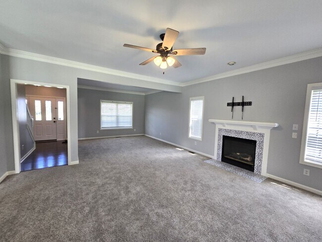 Foto del edificio - 3 Bed, 2.5 Bath Home in the Waterfront Com...