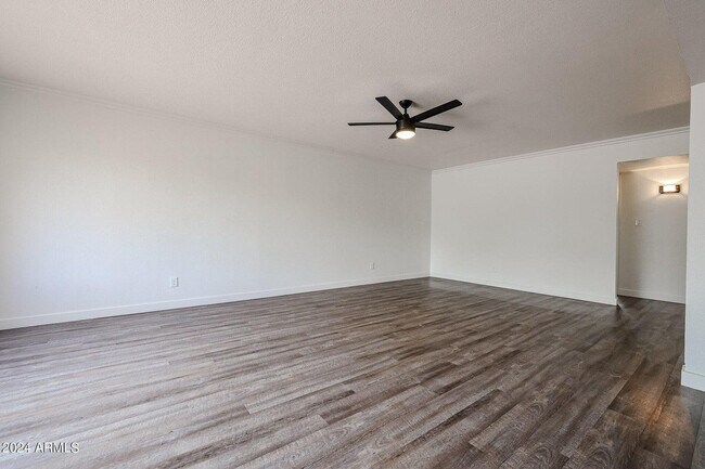Foto del edificio - 1803 W Maryland Ave