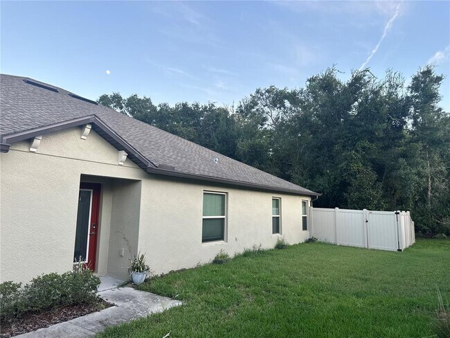 Building Photo - 13336 Crest Lake Dr