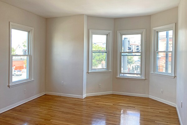 Building Photo - 166 Broadway