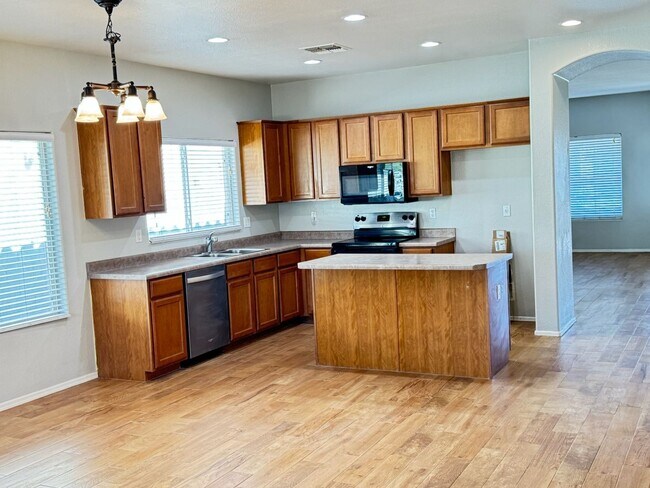 Foto del edificio - Chandler 4 bed 2 bath
