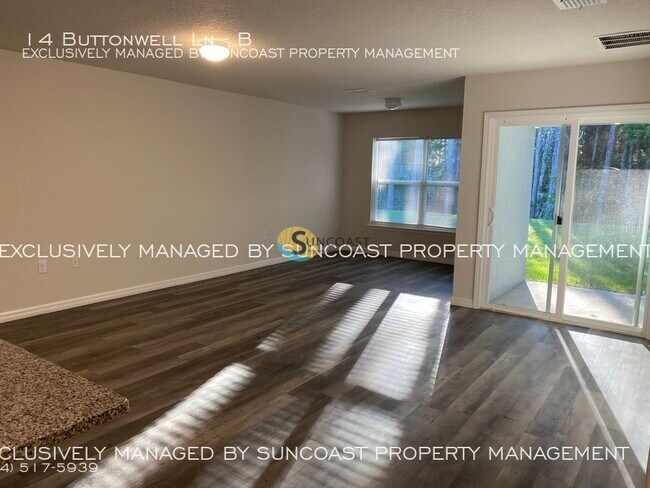 Foto del edificio - 14 Buttonwell Ln