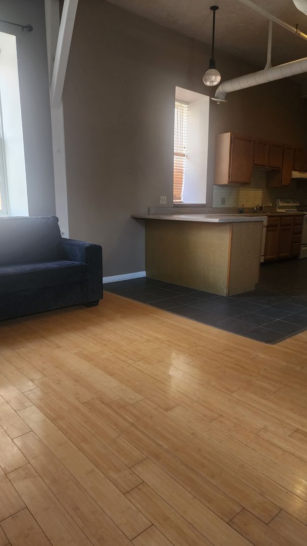 Foto del edificio - 1211 Howard St