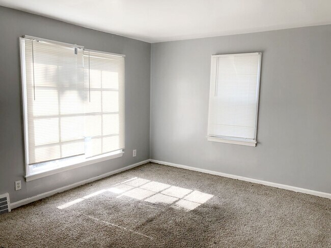 Foto del edificio - 3 Bed 1 Bath Single Family Home in Maple Heights!