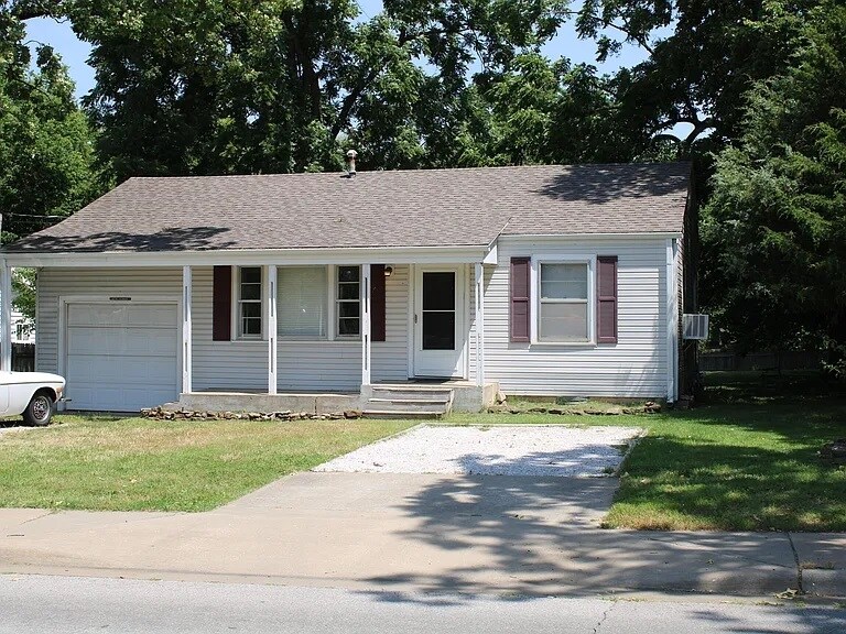 1019 W Talmage St, Springfield, MO 65803 House Rental in Springfield