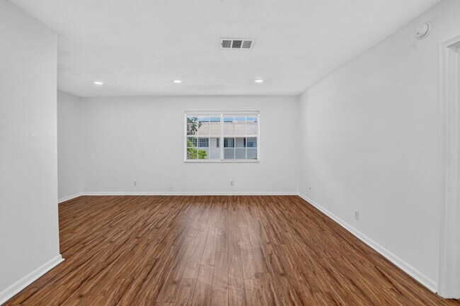 Foto del edificio - 298 SW 6th St