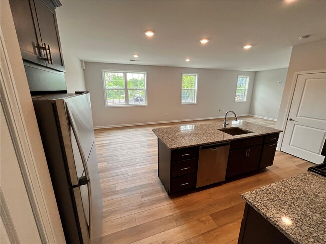 Foto del edificio - 311 Tower Ridge Cir