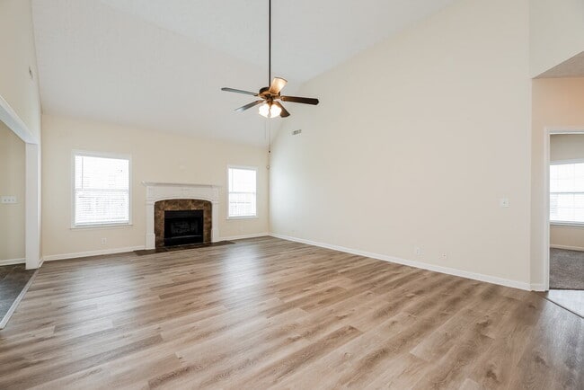 Building Photo - 1452 Colyn Avenue