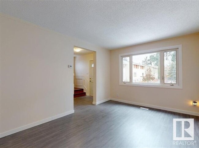Building Photo - 4 C Callingwood Ct NW