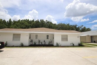 Building Photo - 3253 Bloomingdale Villas Ct