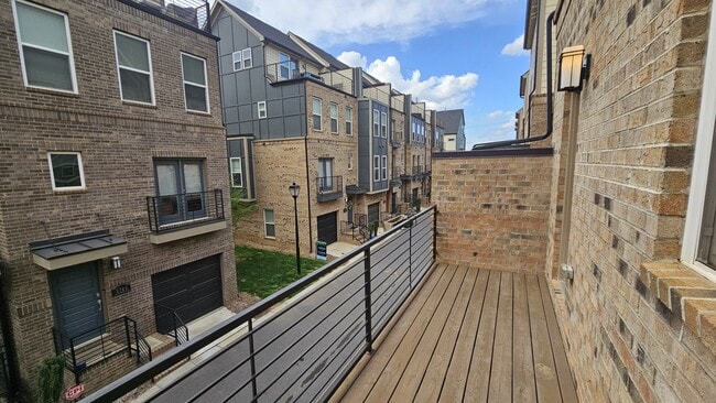 Building Photo - 3740 Sky Haven Dr