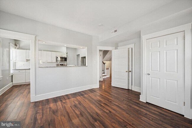 Building Photo - 1609 Upland Ave