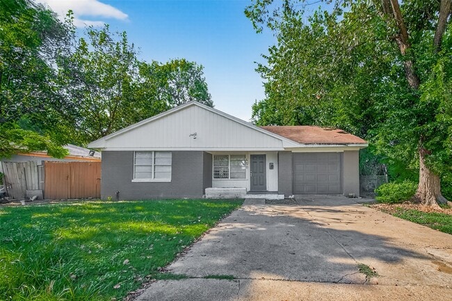 Building Photo - 450 Glenburnie Dr