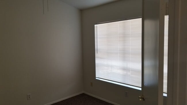 Foto del edificio - 6904 Luminary Dr