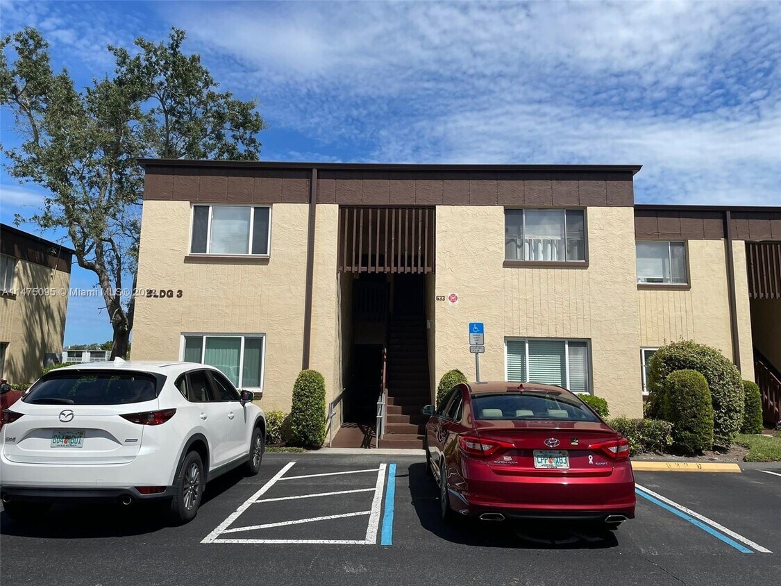 633 N Keene Rd Unit C, Clearwater, FL 33755 Condo for Rent in