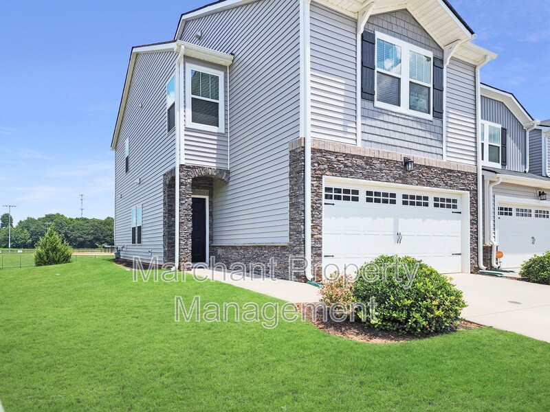 Primary Photo - 130 Outback Dr