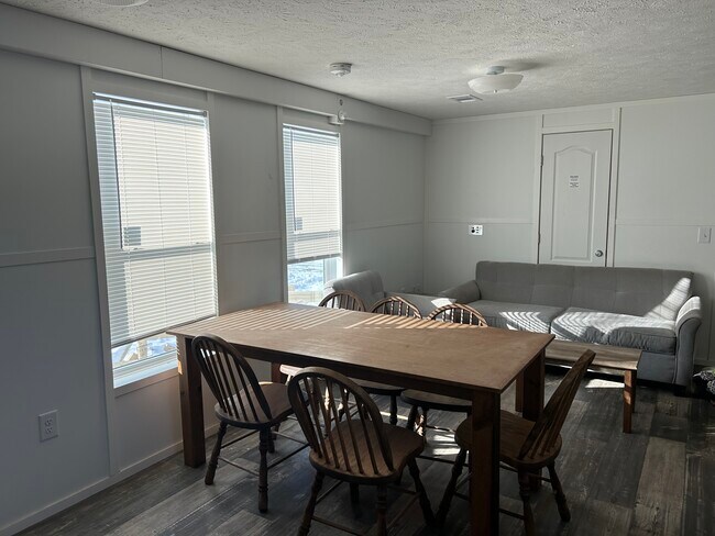 Foto del edificio - 403 NW Park St