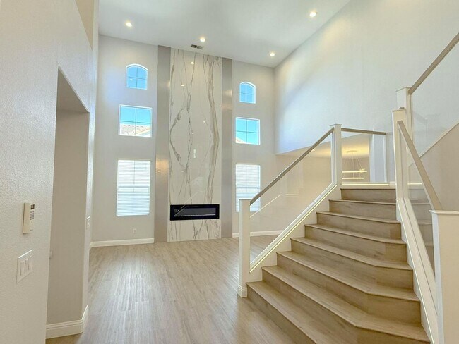 Building Photo - Beautifully Remodeled Modern Home In Wests...