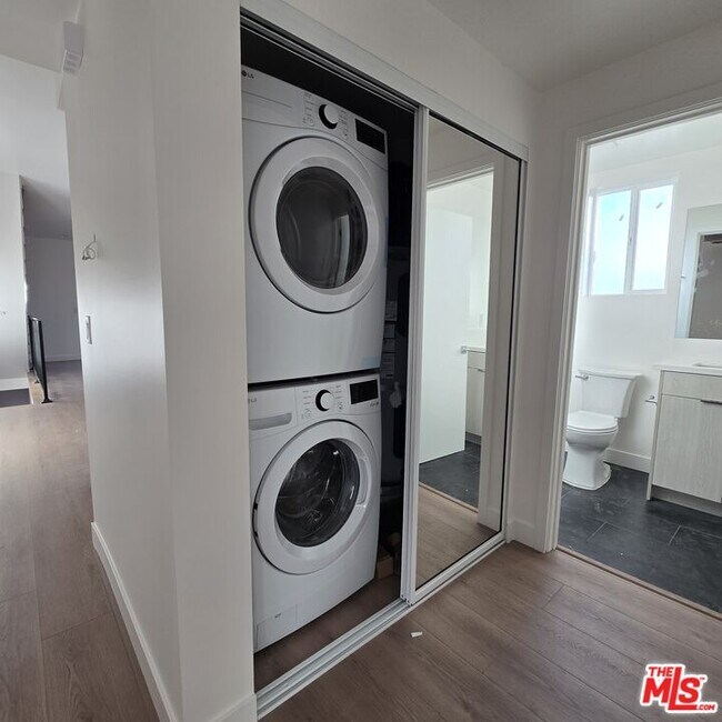Foto del edificio - 10829 Peach Grove St