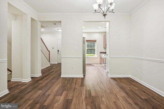 Foto del edificio - 18723 Falling River Dr