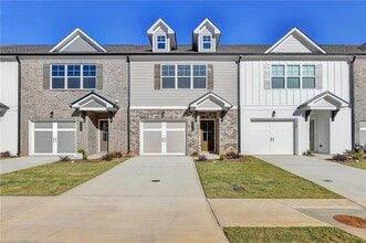 Building Photo - 5116 Fox Den Rd