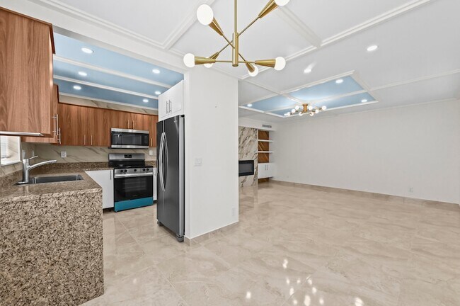 Foto del edificio - 551 Normandy Ln