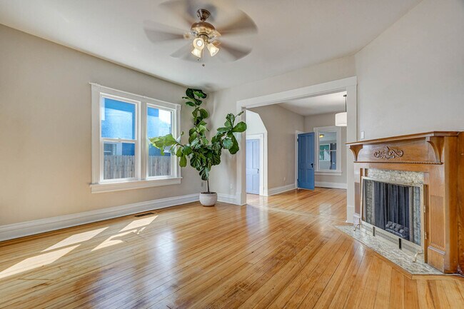 Photo - 14 N Walnut St House