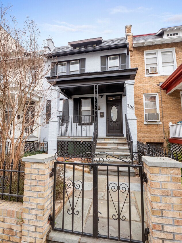 730 Newton Pl NW, Washington, DC 20010 Townhome Rentals in Washington