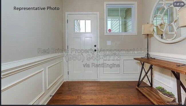 Foto del edificio - 3833 Fairlady Ln