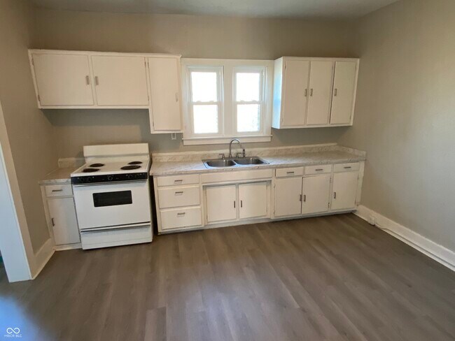 Foto del edificio - 510 W 5th St