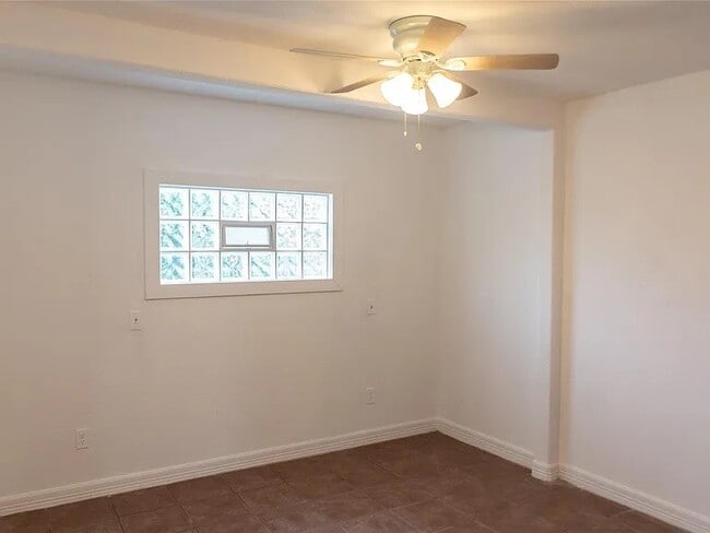 Building Photo - 5311 Perry Ave