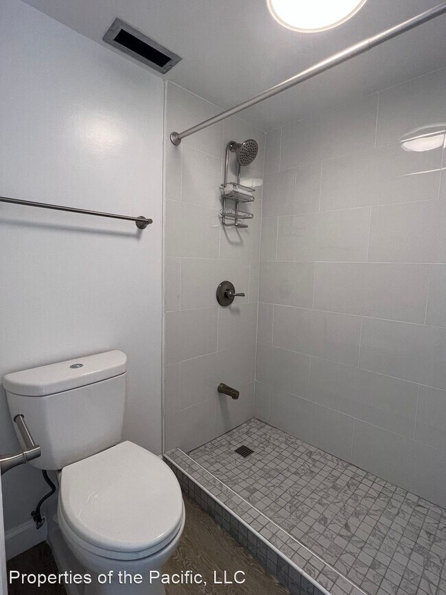 Building Photo - 1 br, 1.5 bath House - 1333 Heulu Street, ...