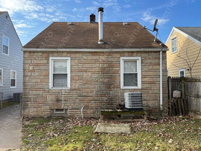 Building Photo - 4406 Asbury Dr