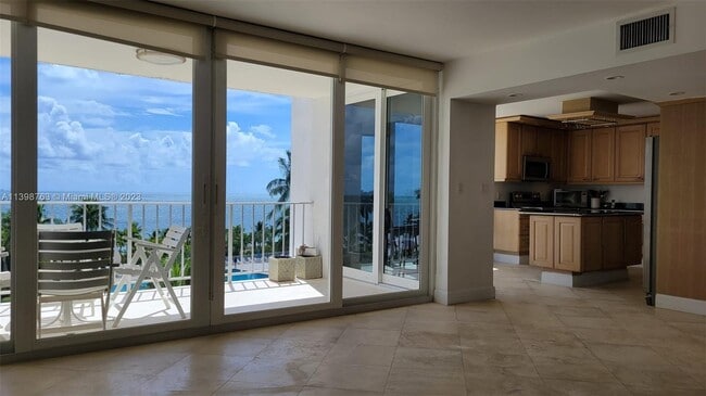 Building Photo - 881 Ocean Dr