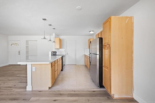 Building Photo - 2460 Sarbonne Dr