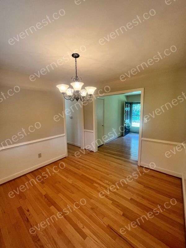 Building Photo - 412 Keats Rd